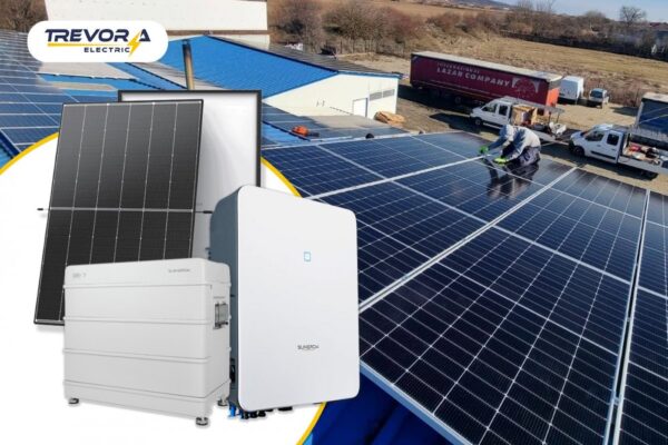 Instalare panouri solare pe acoperiș industrial