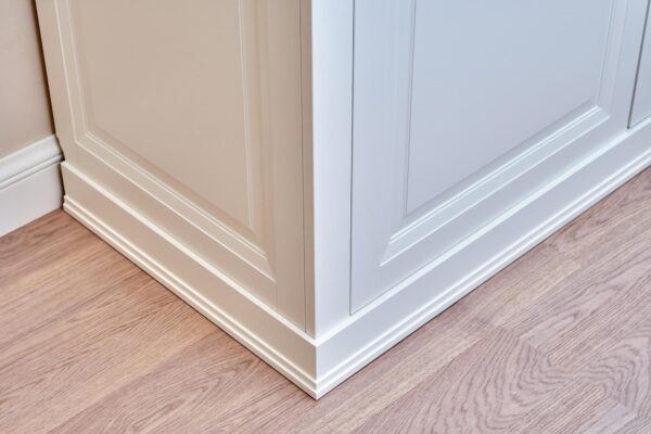 Plinte din MDF sau PVC: ce alegi pentru fiecare cameră